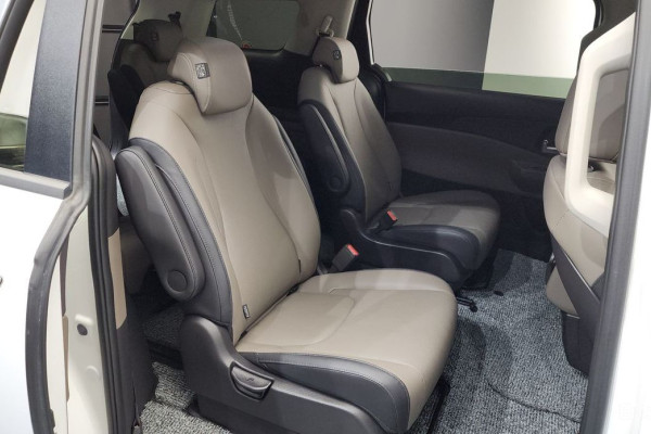 2024 Kia Carnival с пробегом 11 667 км