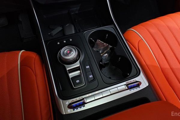 2024 Kia Carnival с пробегом 11 304 км