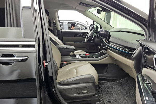 2024 Kia Carnival с пробегом 16 276 км