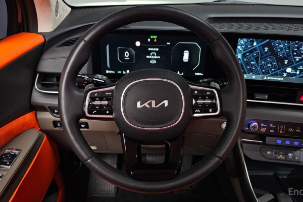 2024 Kia Carnival с пробегом 11 304 км