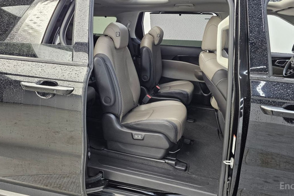 2024 Kia Carnival с пробегом 52 991 км