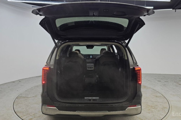 2024 Kia Carnival с пробегом 52 991 км