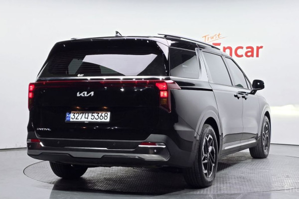 2025 Kia Carnival с пробегом 14 433 км