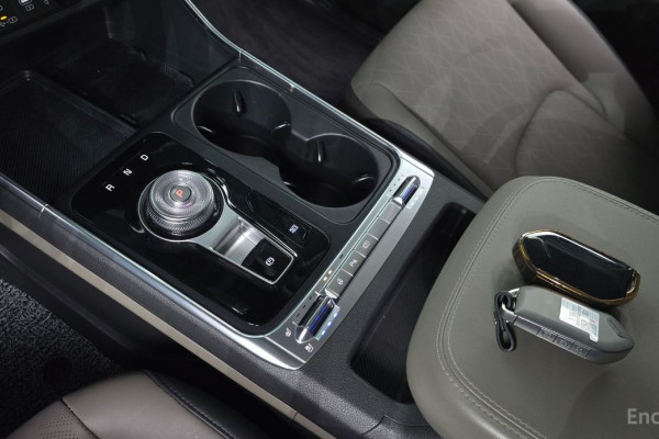 2025 Kia Carnival с пробегом 14 433 км