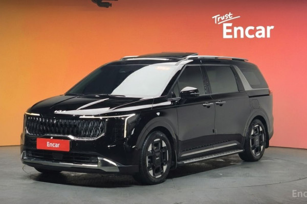 2025 Kia Carnival с пробегом 15 086 км