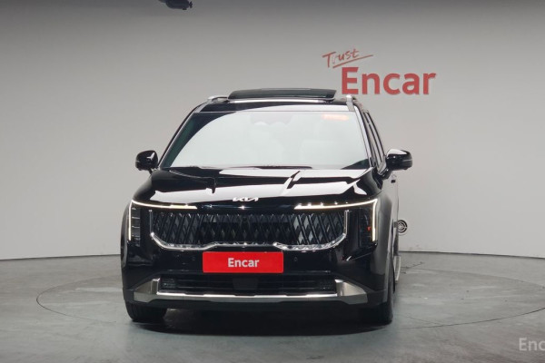 2025 Kia Carnival с пробегом 15 086 км