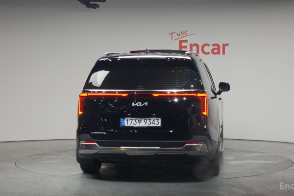 2025 Kia Carnival с пробегом 15 086 км