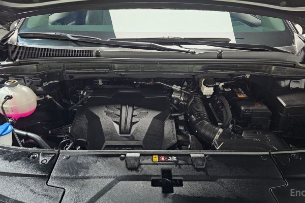 2025 Kia Carnival с пробегом 15 086 км