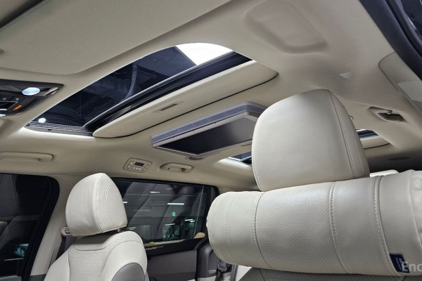 2025 Kia Carnival с пробегом 15 086 км