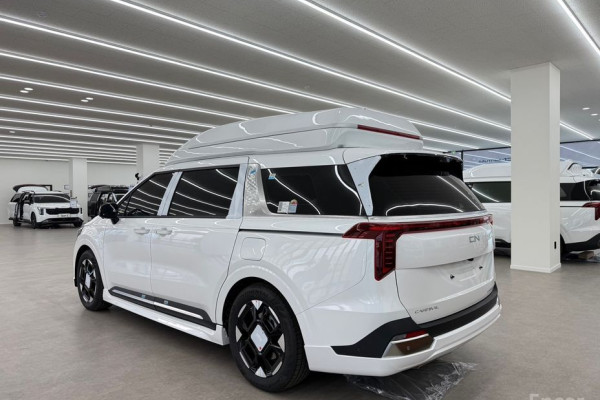 2026 Kia Carnival с пробегом 24 км