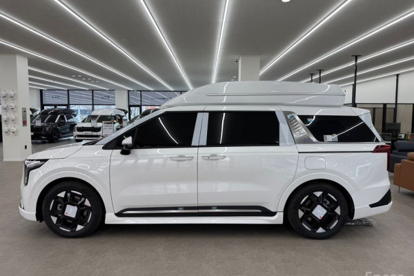 2026 Kia Carnival с пробегом 24 км