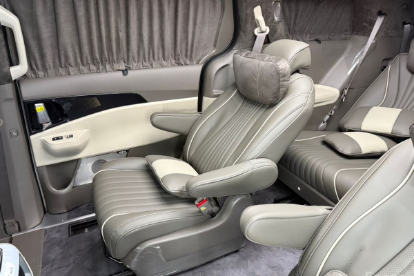 2026 Kia Carnival с пробегом 24 км