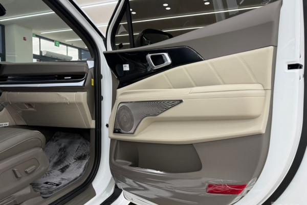 2026 Kia Carnival с пробегом 24 км