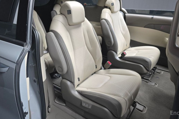 2024 Kia Carnival с пробегом 11 458 км