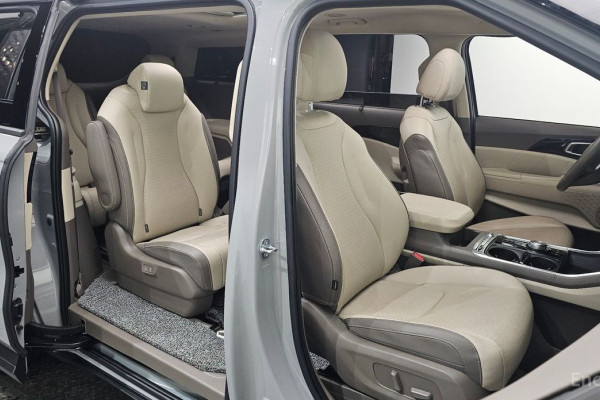 2024 Kia Carnival с пробегом 32 869 км