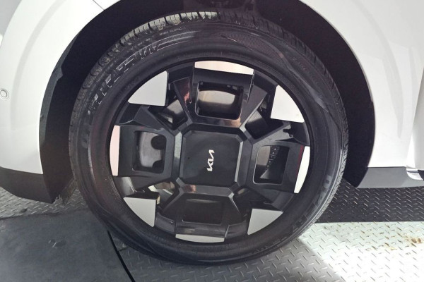 2024 Kia Carnival с пробегом 5 158 км