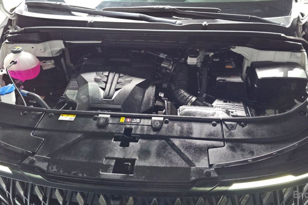 2024 Kia Carnival с пробегом 5 158 км