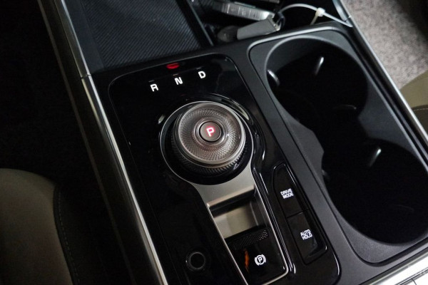 2024 Kia Carnival с пробегом 5 158 км