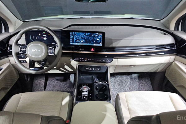 2024 Kia Carnival с пробегом 5 158 км