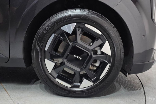 2024 Kia Carnival с пробегом 20 642 км