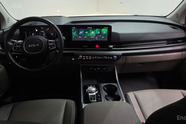 2024 Kia Carnival с пробегом 20 642 км