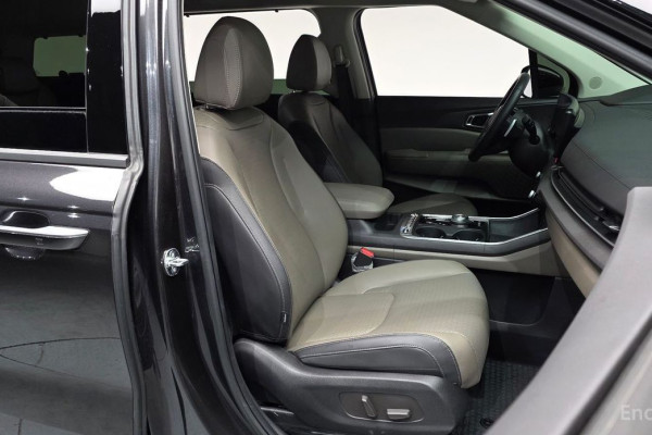 2024 Kia Carnival с пробегом 20 642 км