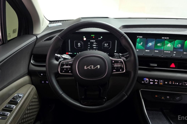 2024 Kia Carnival с пробегом 20 642 км