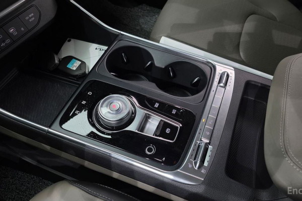 2023 Kia Carnival с пробегом 3 312 км