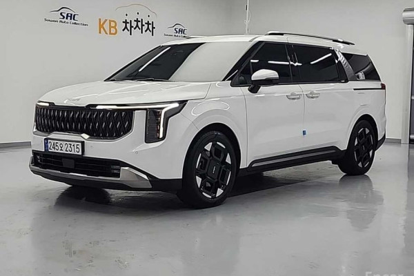 2024 Kia Carnival с пробегом 57 517 км