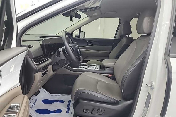 2024 Kia Carnival с пробегом 57 517 км