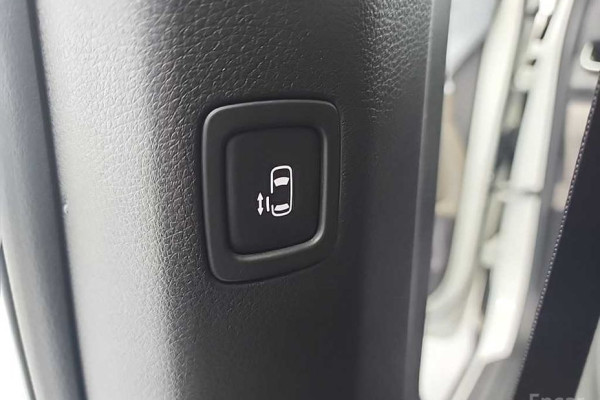 2024 Kia Carnival с пробегом 57 517 км