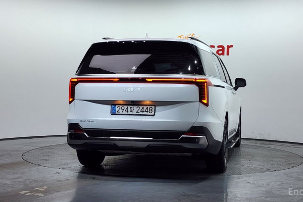2025 Kia Carnival с пробегом 9 018 км
