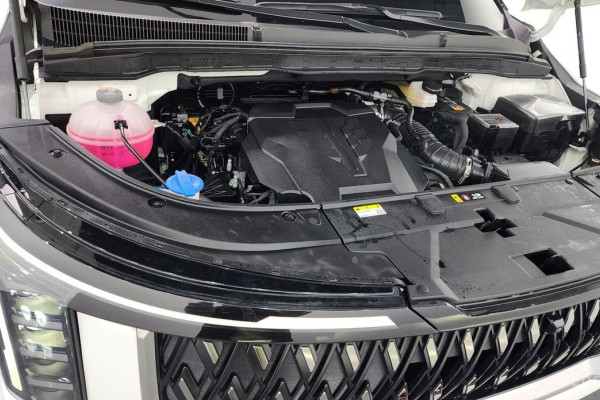 2025 Kia Carnival с пробегом 9 018 км