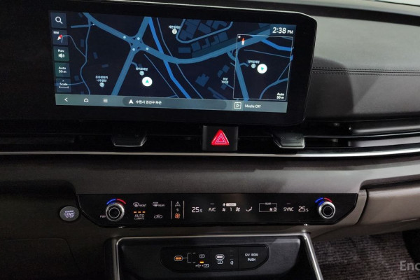 2025 Kia Carnival с пробегом 9 018 км