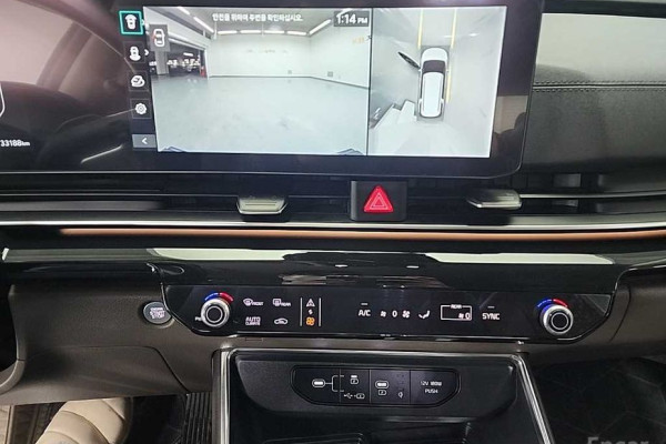 2023 Kia Carnival с пробегом 33 172 км