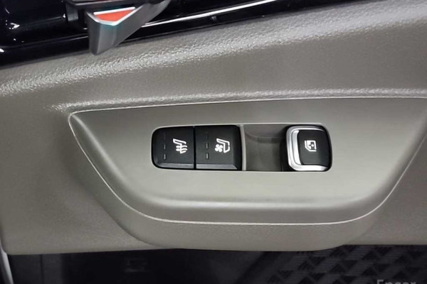 2023 Kia Carnival с пробегом 33 172 км