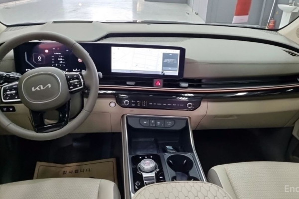 2024 Kia Carnival с пробегом 3 321 км