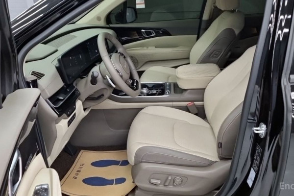 2024 Kia Carnival с пробегом 3 321 км