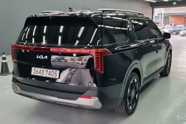 2024 Kia Carnival с пробегом 3 321 км
