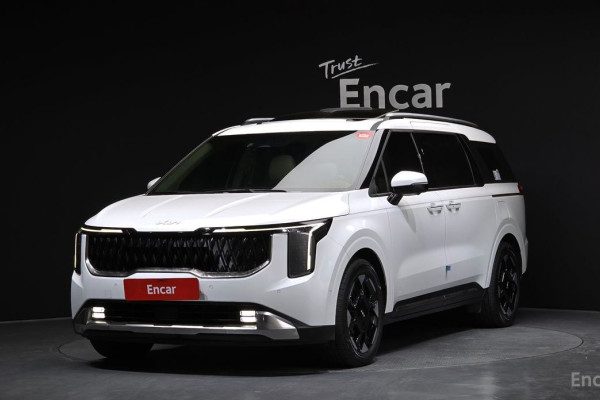 2025 Kia Carnival с пробегом 8 927 км