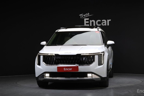2025 Kia Carnival с пробегом 8 927 км