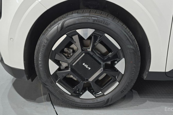 2025 Kia Carnival с пробегом 8 927 км