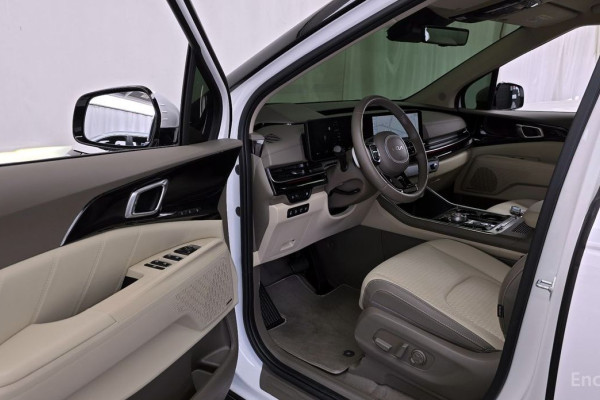 2024 Kia Carnival с пробегом 10 462 км