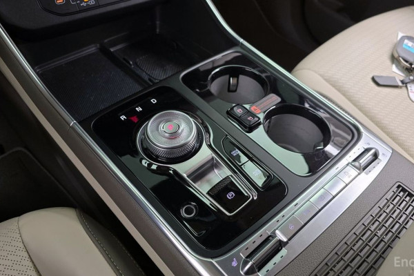 2024 Kia Carnival с пробегом 10 462 км