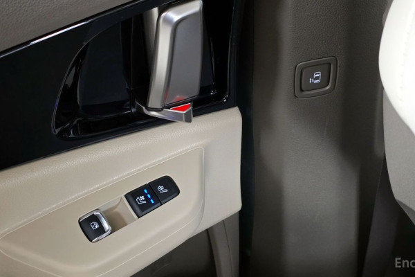 2024 Kia Carnival с пробегом 10 462 км