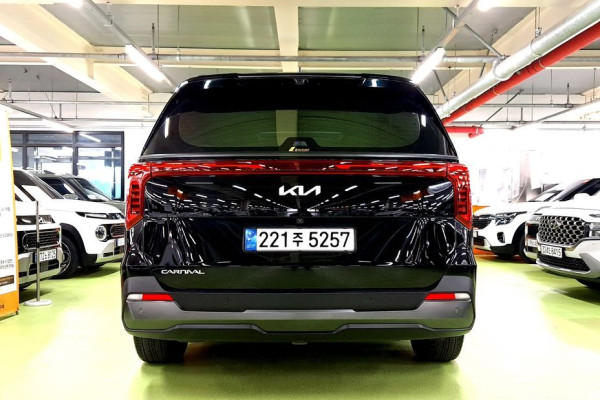 2024 Kia Carnival с пробегом 41 292 км