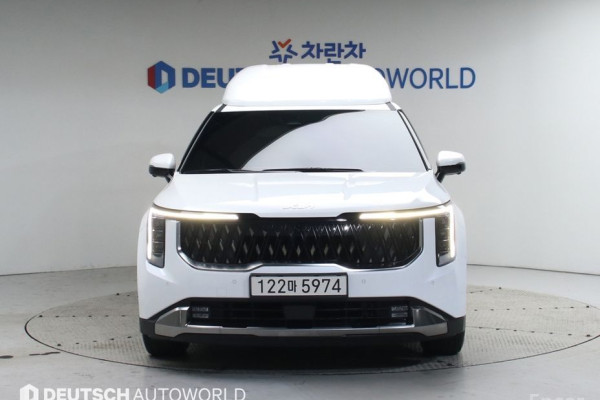 2024 Kia Carnival с пробегом 10 786 км