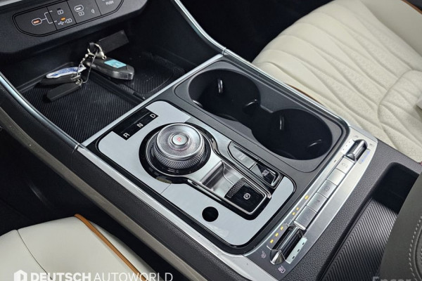 2024 Kia Carnival с пробегом 10 786 км