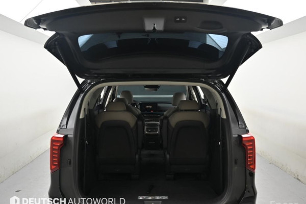 2024 Kia Carnival с пробегом 44 760 км