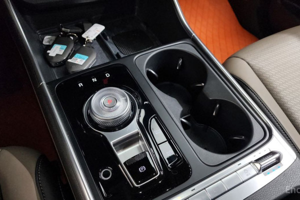 2024 Kia Carnival с пробегом 16 424 км